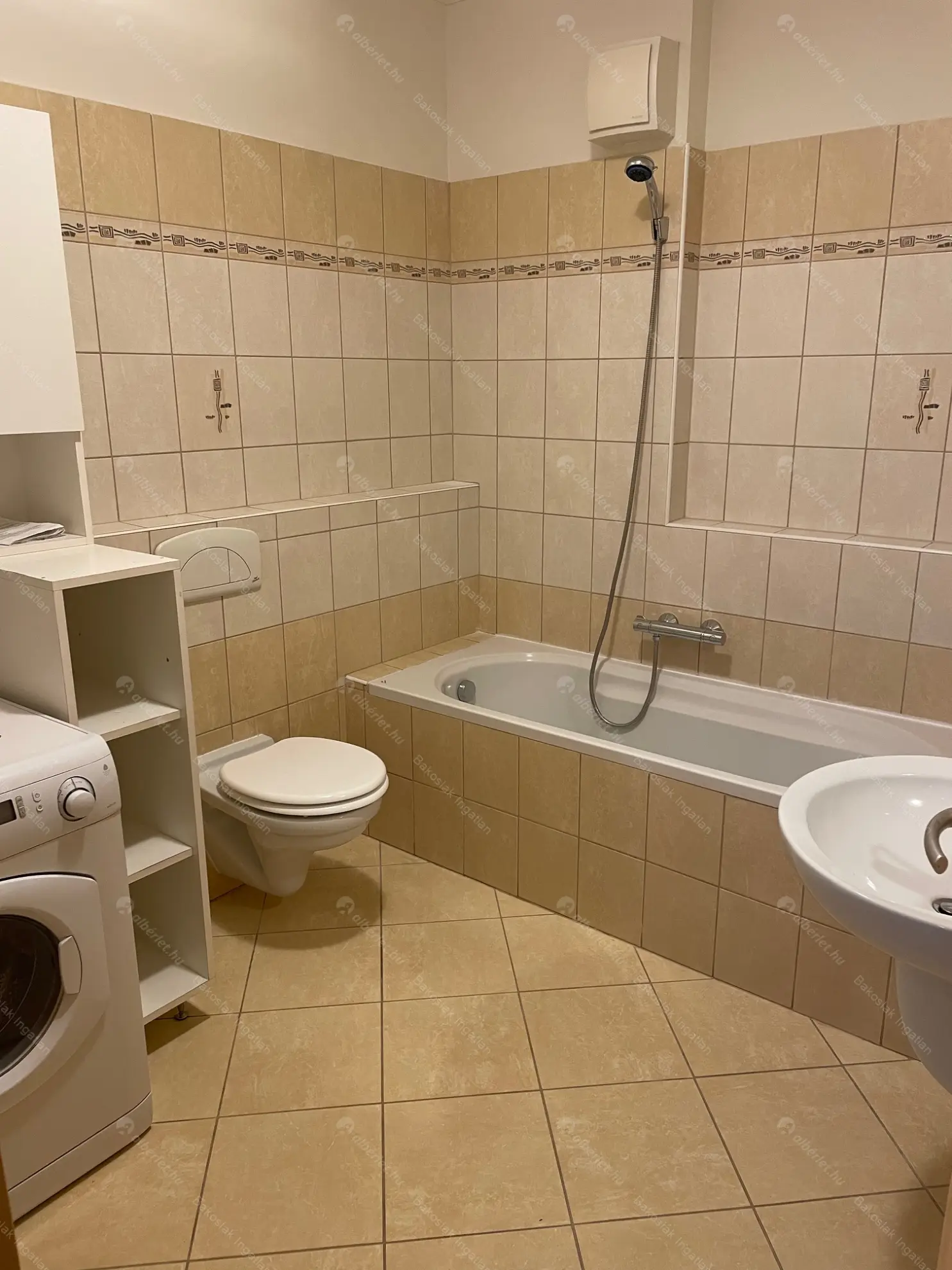 Kiadó albérlet 690000 Ft/hó áron: Budapest, III. kerület  Nánási út. Mérete: 136 nm, 4 szobás | Alberlet.hu - 6547192