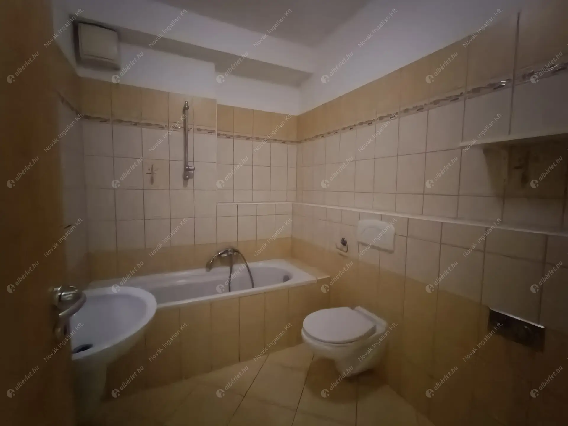 Kiadó albérlet 280000 Ft/hó áron: Budapest, III. kerület  Nánási út. Mérete: 55 nm, 2 szobás | Alberlet.hu - 6543476