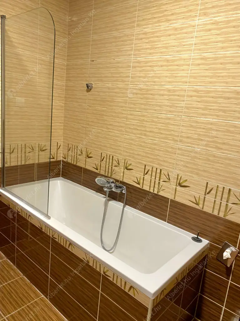 Kiadó albérlet 290000 Ft/hó áron: Budapest, III. kerület  Nánási út. Mérete: 55 nm, 2 szobás | Alberlet.hu - 6595904