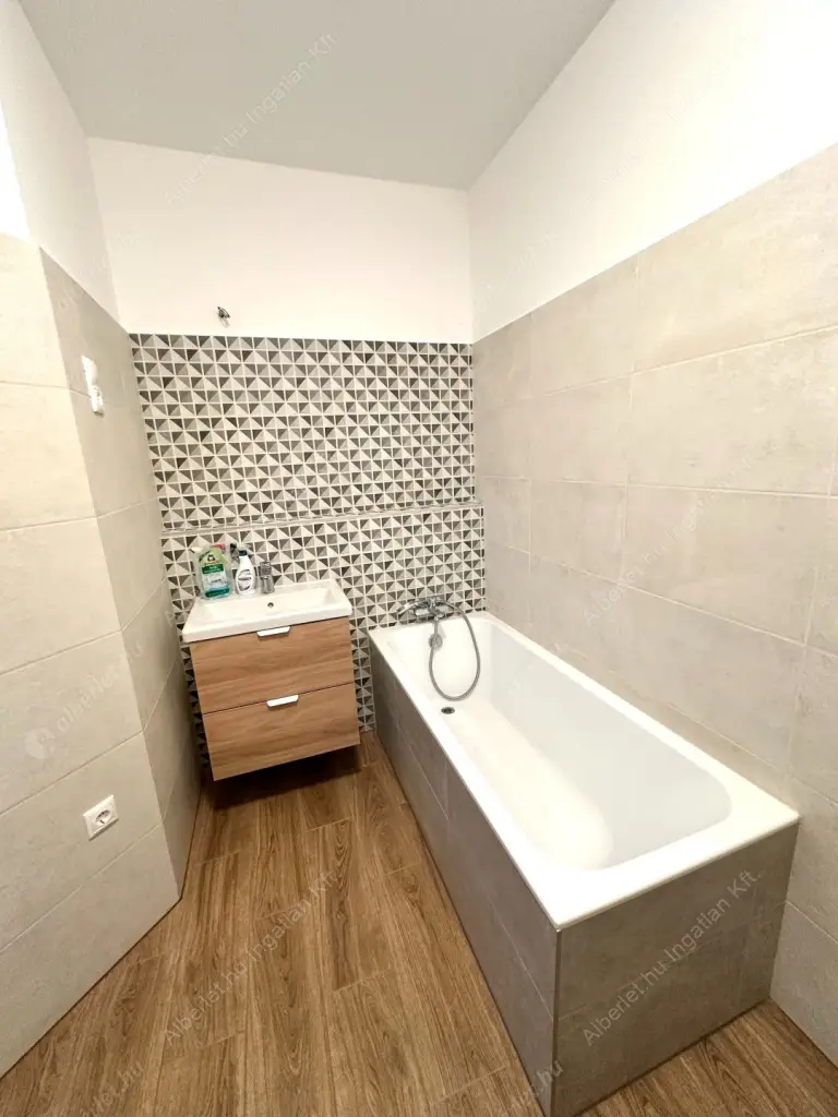 Kiadó albérlet 320000 Ft/hó áron: Budapest, III. kerület  Pacsirtamező utca. Mérete: 48 nm, 2 szobás | Alberlet.hu - 6631712