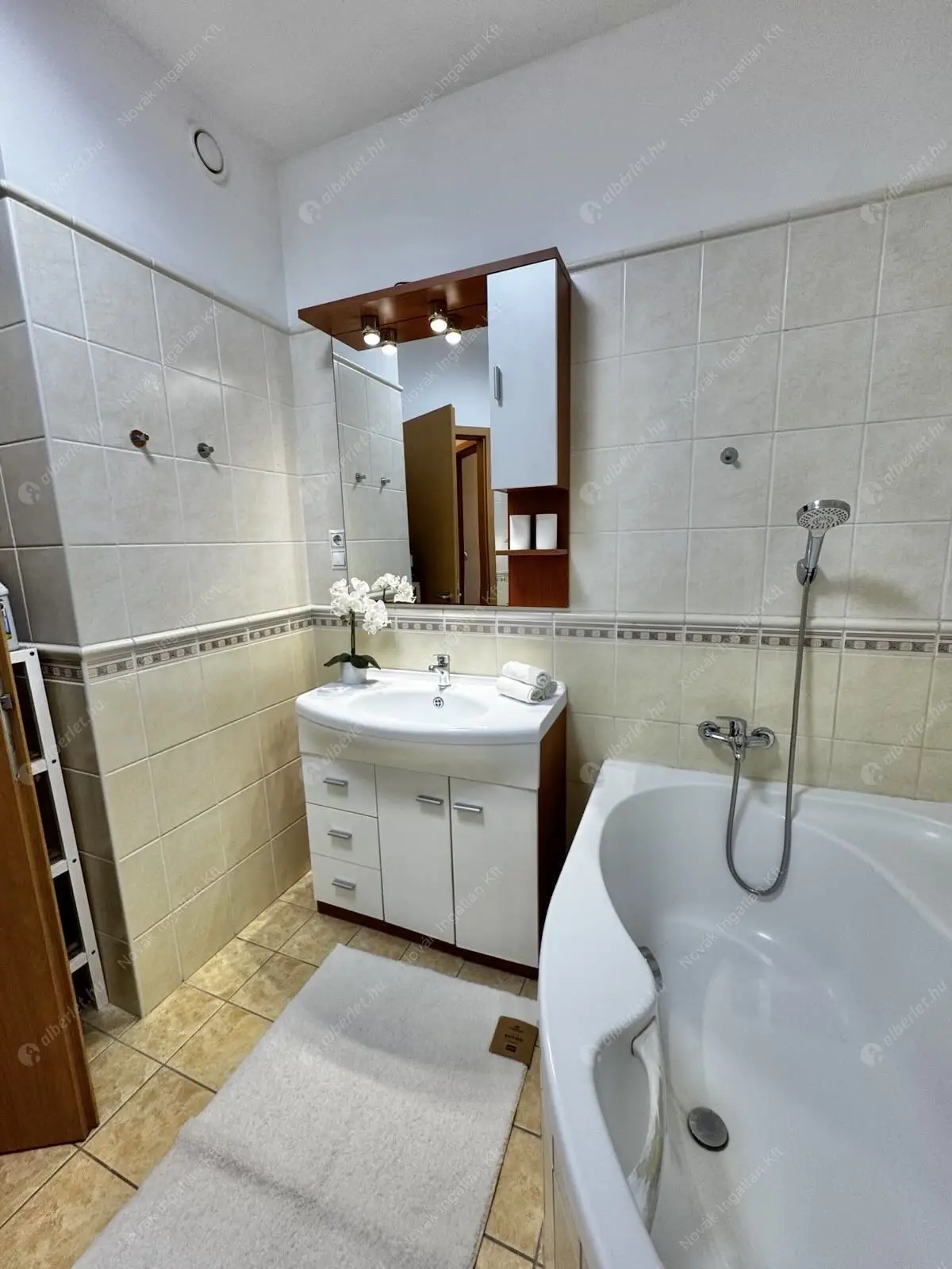 Kiadó albérlet 275000 Ft/hó áron: Budapest, III. kerület  Pacsirtamező utca. Mérete: 54 nm, 2 szobás | Alberlet.hu - 6588803