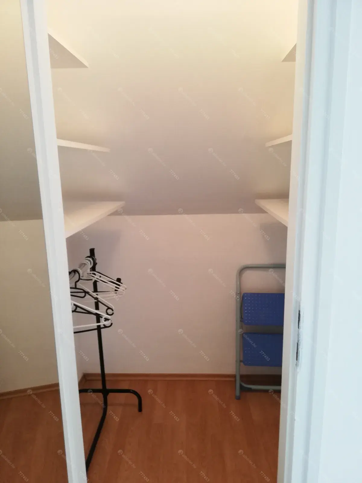 Kiadó albérlet 180000 Ft/hó áron: Budapest, III. kerület  Papírgyár utca. Mérete: 39 nm, 1 szobás | Alberlet.hu - 6704247