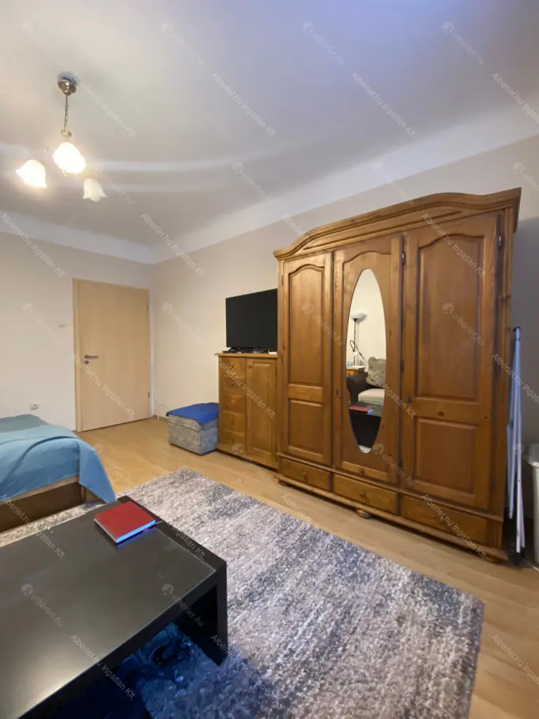 Kiadó albérlet 190000 Ft/hó áron: Budapest, III. kerület  Raktár utca. Mérete: 35 nm, 1 szobás | Alberlet.hu - 6651424