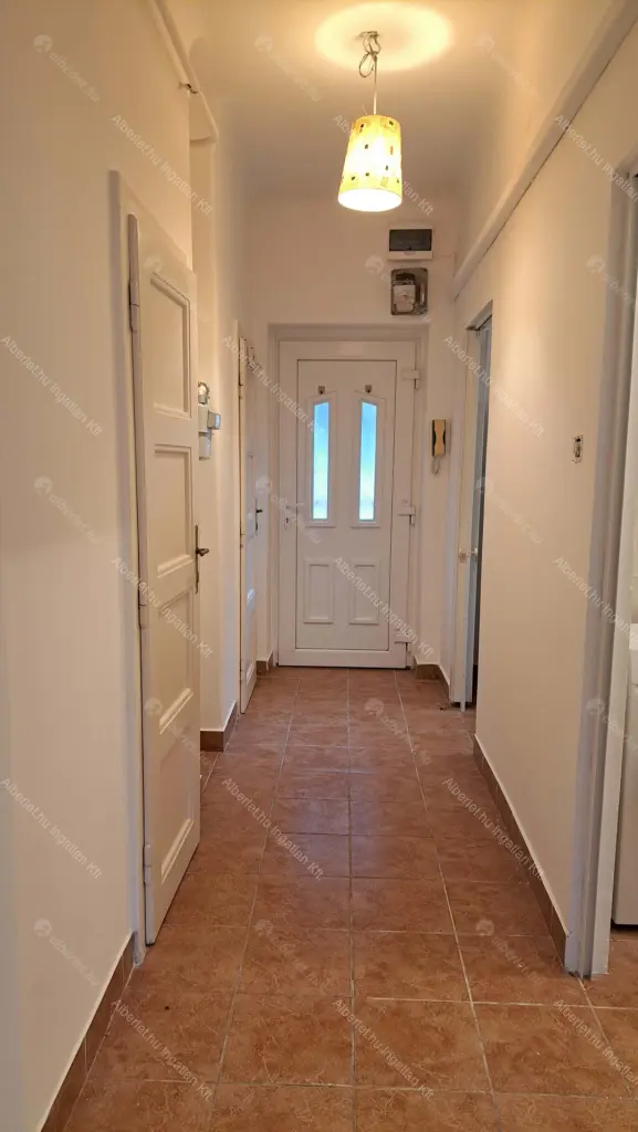 Kiadó albérlet 180000 Ft/hó áron: Budapest, III. kerület  Raktár utca. Mérete: 35 nm, 1 szobás | Alberlet.hu - 6690773