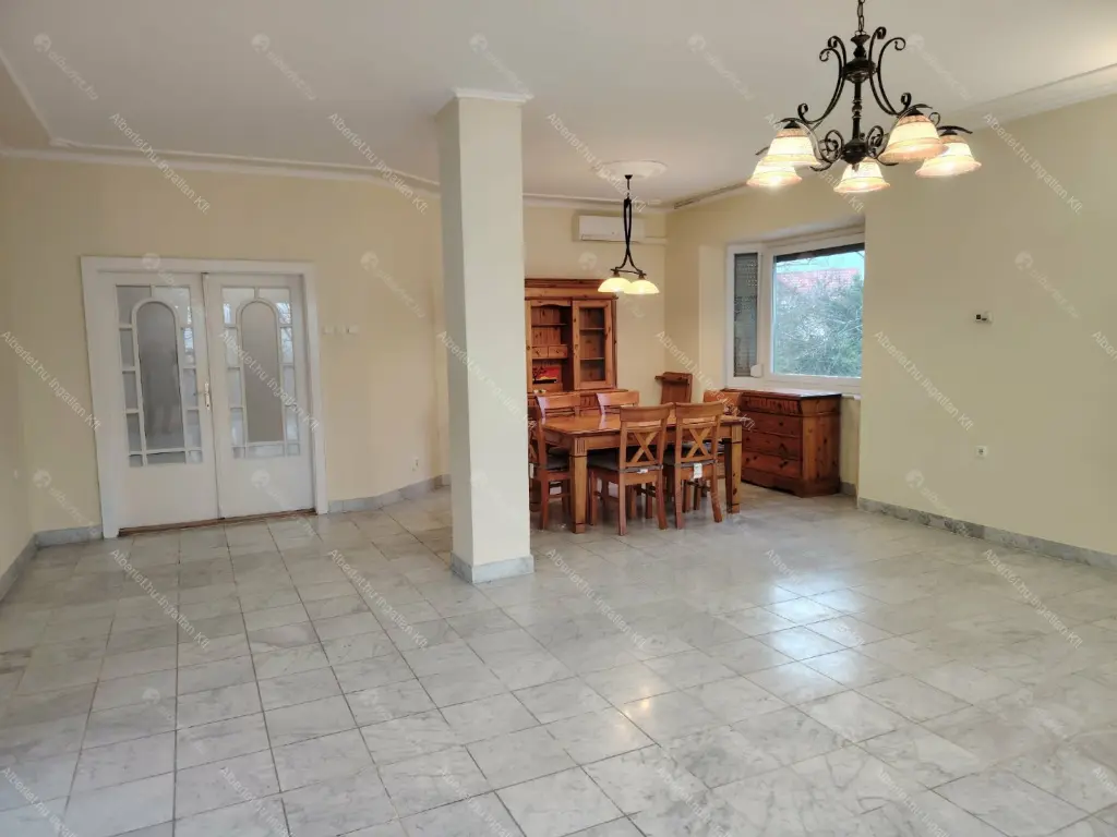 Kiadó albérlet 950000 Ft/hó áron: Budapest, III. kerület  Remetehegyi út. Mérete: 240 nm, 8 szobás | Alberlet.hu - 6639895