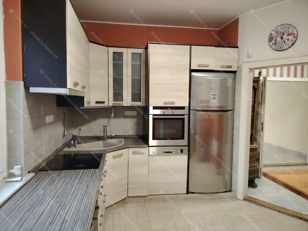 Kiadó albérlet 950000 Ft/hó áron: Budapest, III. kerület  Remetehegyi út. Mérete: 240 nm, 8 szobás | Alberlet.hu - 6639900