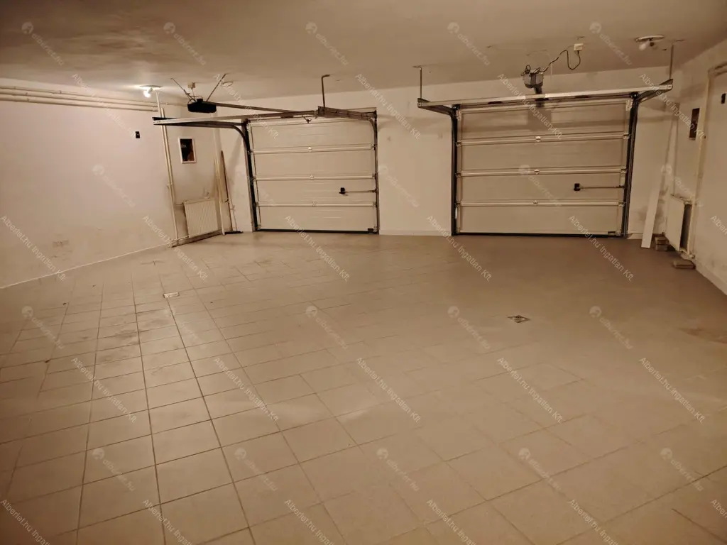 Kiadó albérlet 950000 Ft/hó áron: Budapest, III. kerület  Remetehegyi út. Mérete: 240 nm, 8 szobás | Alberlet.hu - 6639917