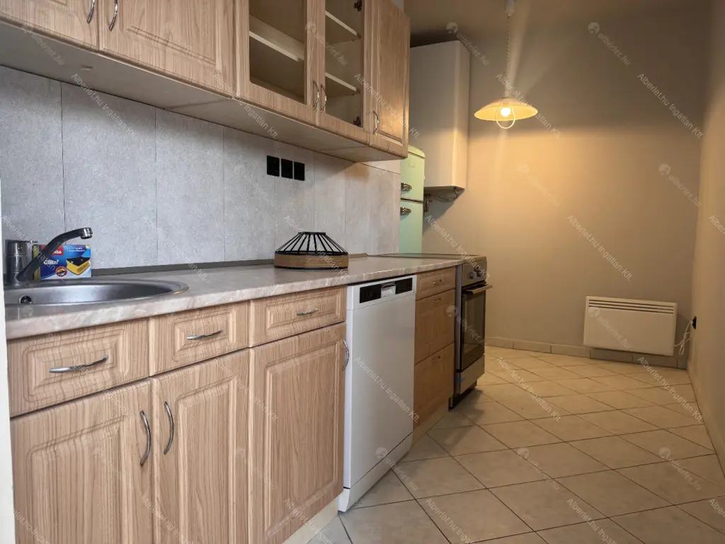 Kiadó albérlet 450000 Ft/hó áron: Budapest, III. kerület  Remetehegyi út. Mérete: 72 nm, 2 szobás | Alberlet.hu - 6701323