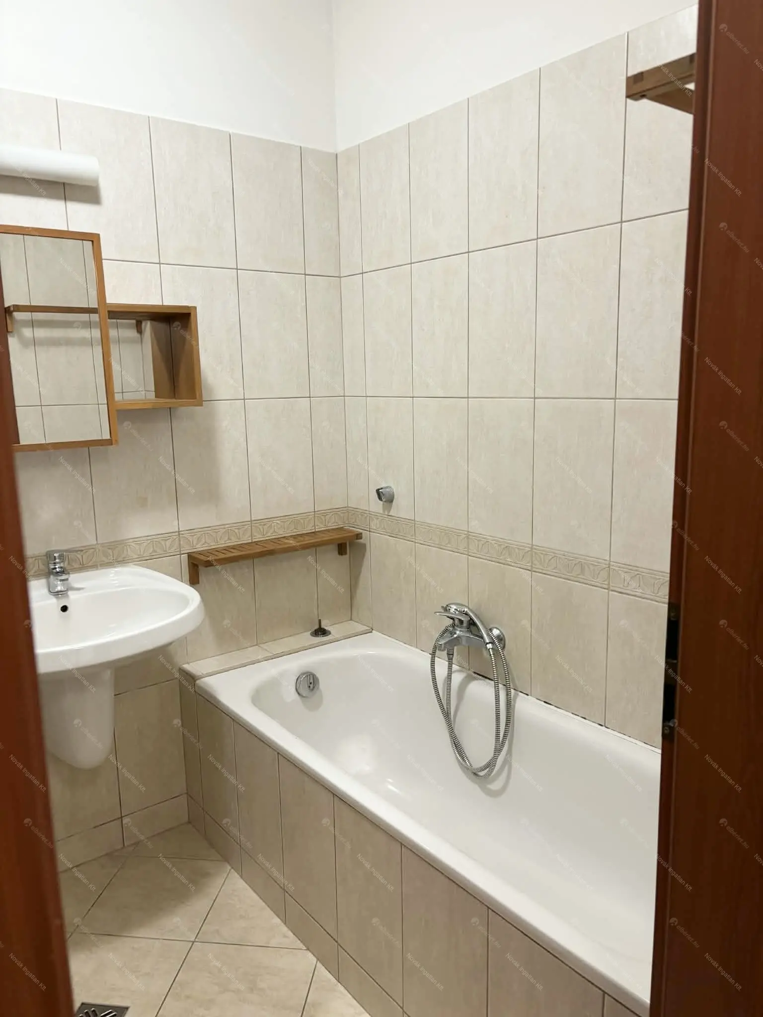 Kiadó albérlet 240000 Ft/hó áron: Budapest, III. kerület  Selmeci utca. Mérete: 39 nm, 2 szobás | Alberlet.hu - 6692737