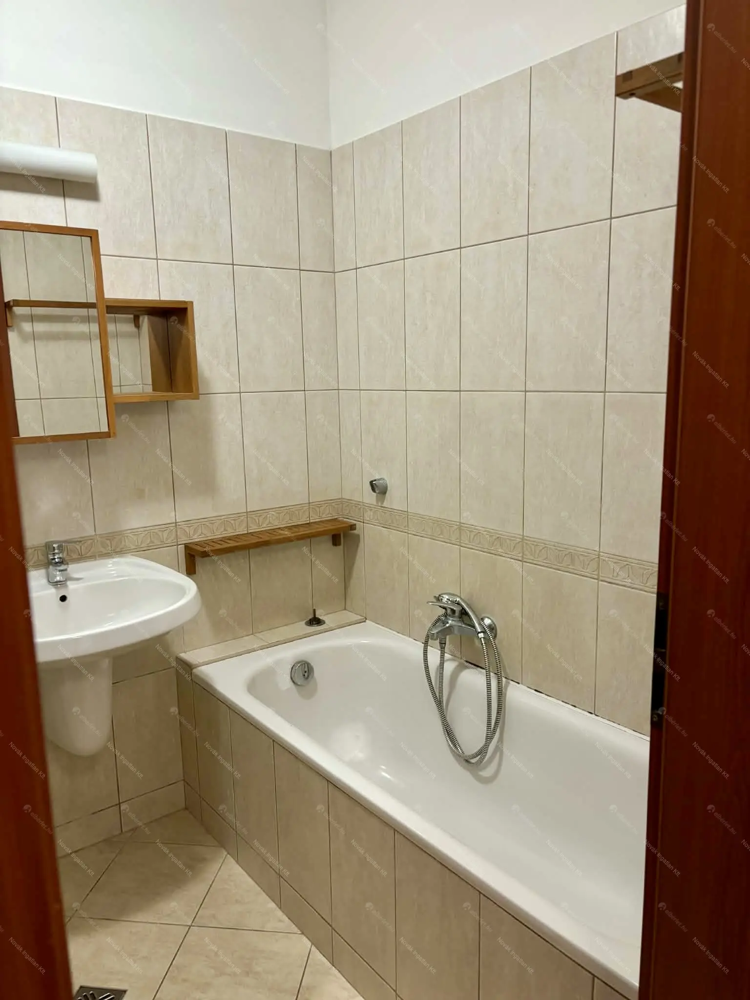 Kiadó albérlet 240000 Ft/hó áron: Budapest, III. kerület  Selmeci utca. Mérete: 39 nm, 2 szobás | Alberlet.hu - 6692745