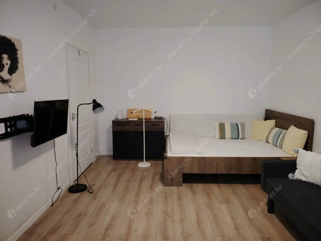 Kiadó albérlet 215000 Ft/hó áron: Budapest, III. kerület  Silvanus sétány. Mérete: 30 nm, 1 szobás | Alberlet.hu - 6617862