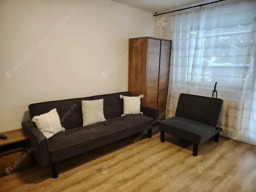Kiadó albérlet 215000 Ft/hó áron: Budapest, III. kerület  Silvanus sétány. Mérete: 30 nm, 1 szobás | Alberlet.hu - 6617865