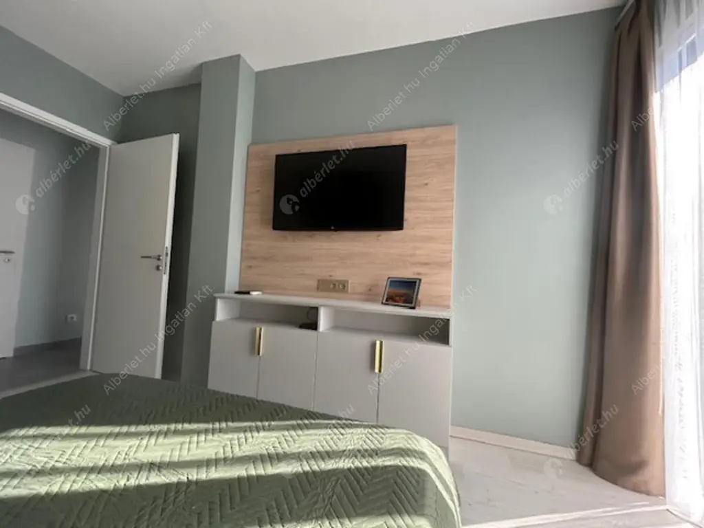 Kiadó albérlet 450000 Ft/hó áron: Budapest, III. kerület  Szent István utca. Mérete: 80 nm, 2 szobás | Alberlet.hu - 6597484