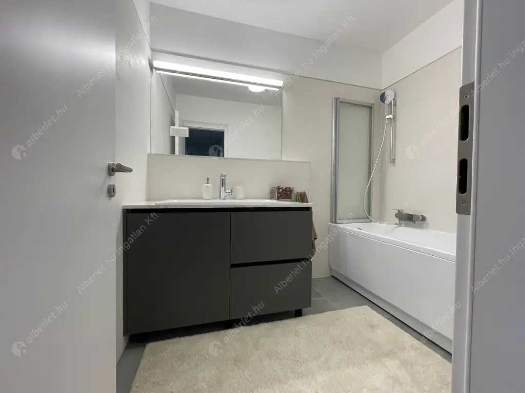 Kiadó albérlet 450000 Ft/hó áron: Budapest, III. kerület  Szent István utca. Mérete: 80 nm, 2 szobás | Alberlet.hu - 6597488