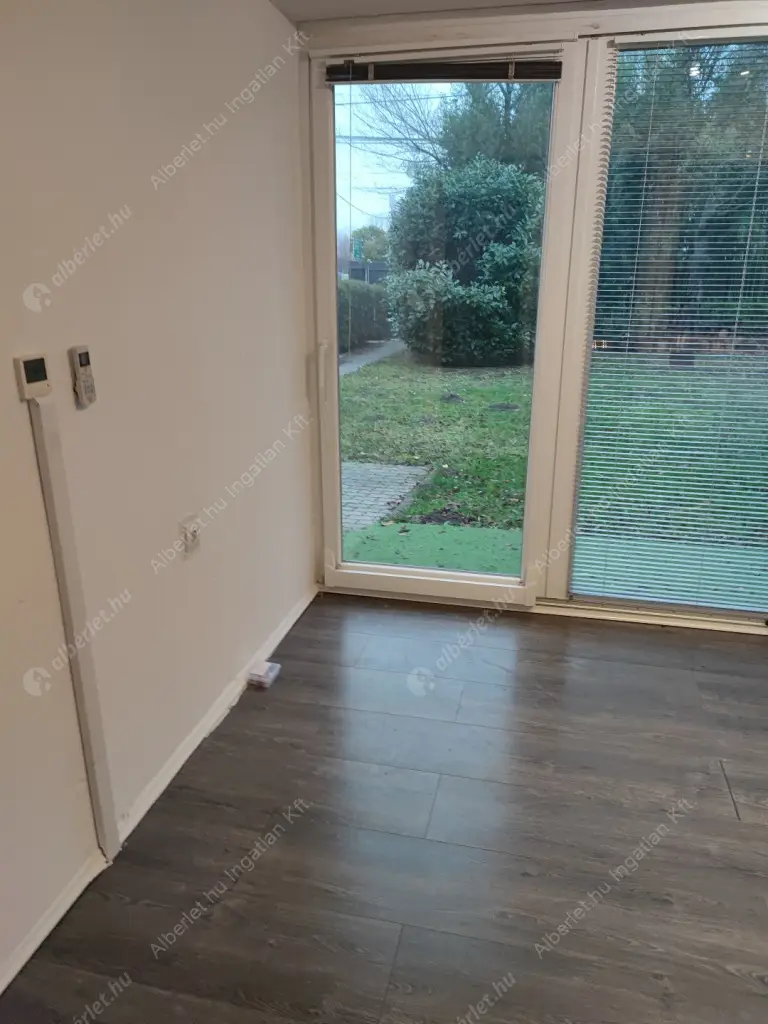 Kiadó albérlet 990000 Ft/hó áron: Budapest, III. kerület  Szentendrei út. Mérete: 200 nm, 8 szobás | Alberlet.hu - 6605934