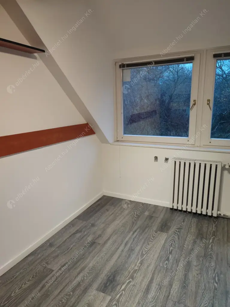 Kiadó albérlet 990000 Ft/hó áron: Budapest, III. kerület  Szentendrei út. Mérete: 200 nm, 8 szobás | Alberlet.hu - 6619423