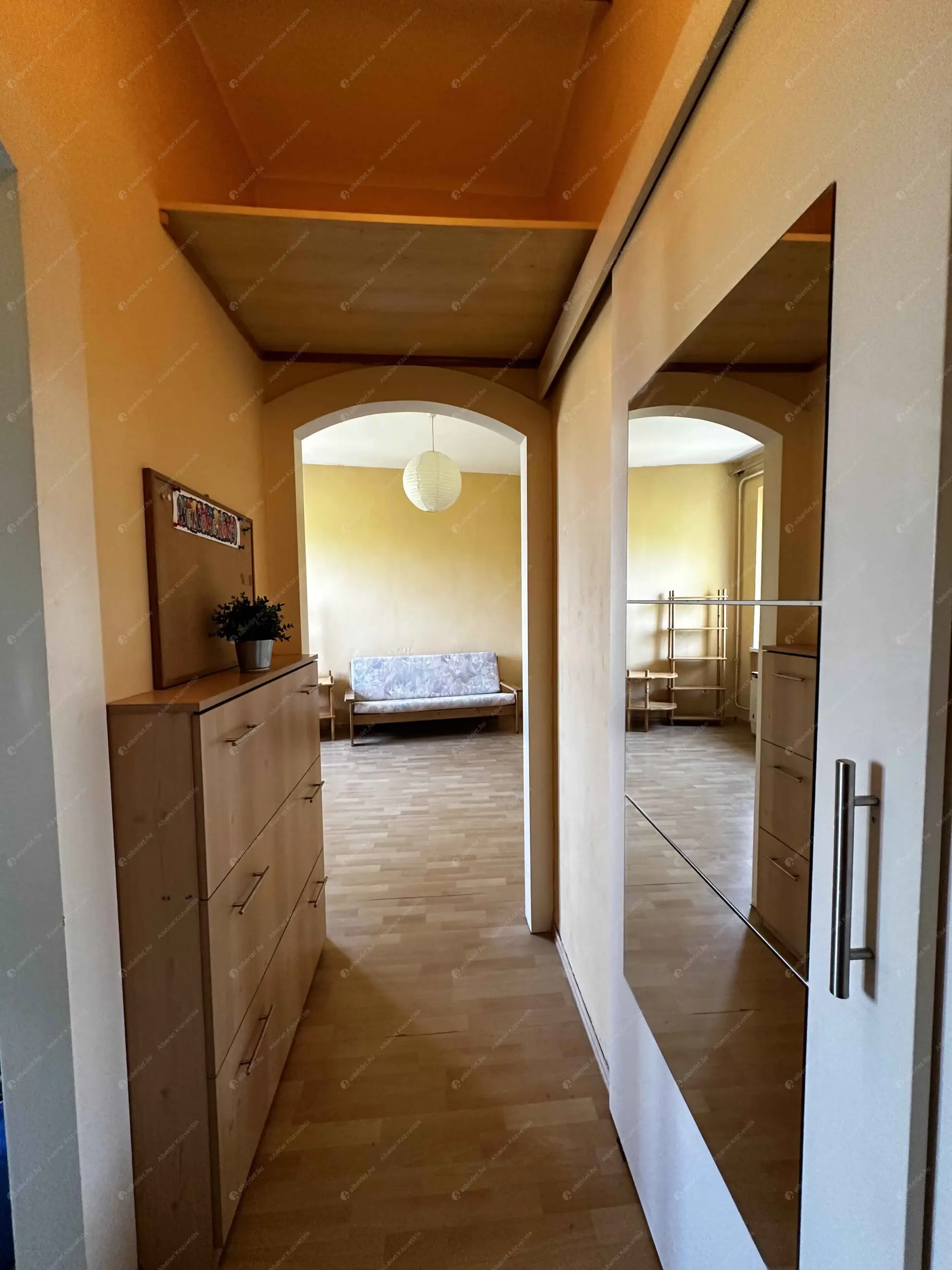 Kiadó albérlet 170000 Ft/hó áron: Budapest, III. kerület  Szentendrei út. Mérete: 37 nm, 1 szobás | Alberlet.hu - 6609284