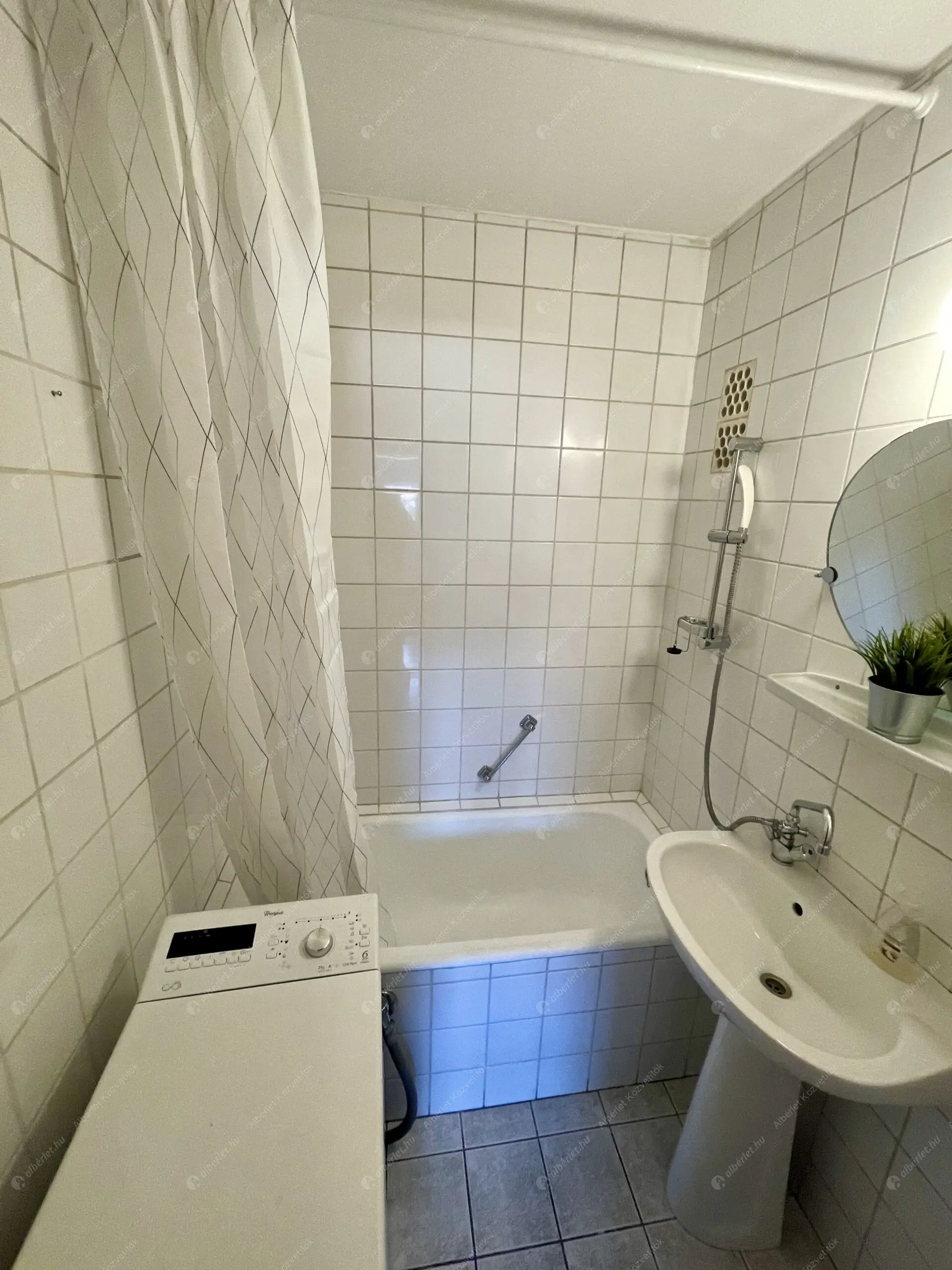 Kiadó albérlet 205000 Ft/hó áron: Budapest, III. kerület  Szentendrei út. Mérete: 52 nm, 2 szobás | Alberlet.hu - 6635182