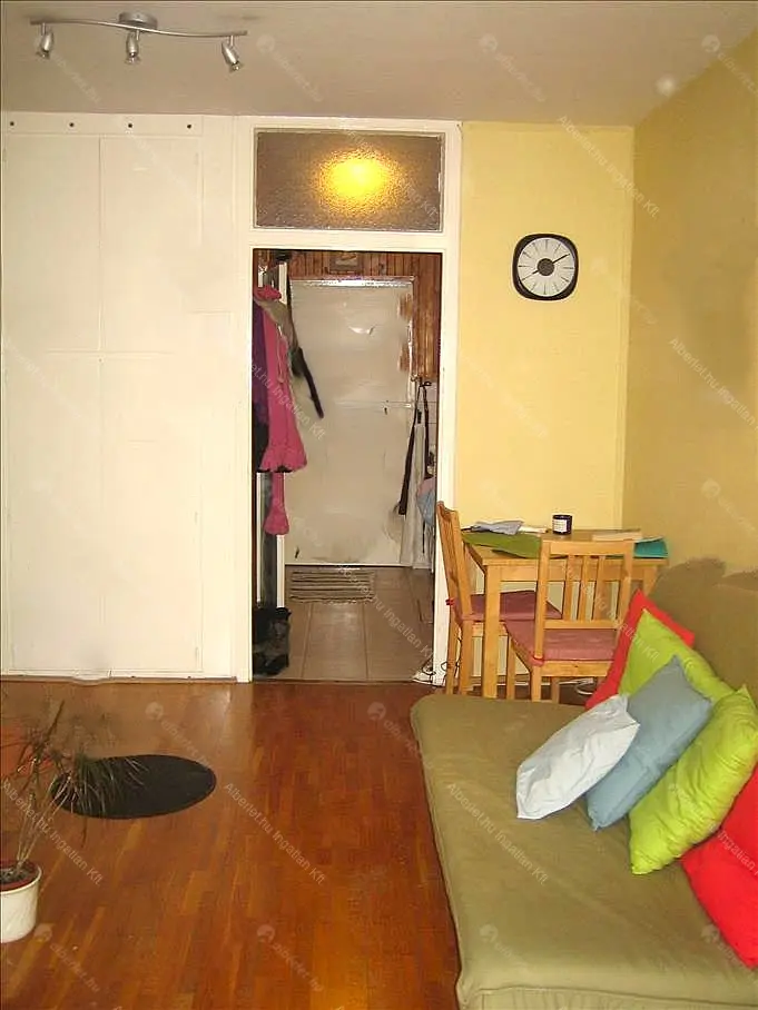 Kiadó albérlet 150000 Ft/hó áron: Budapest, III. kerület  Szőlő utca. Mérete: 30 nm, 1 szobás | Alberlet.hu - 6699192