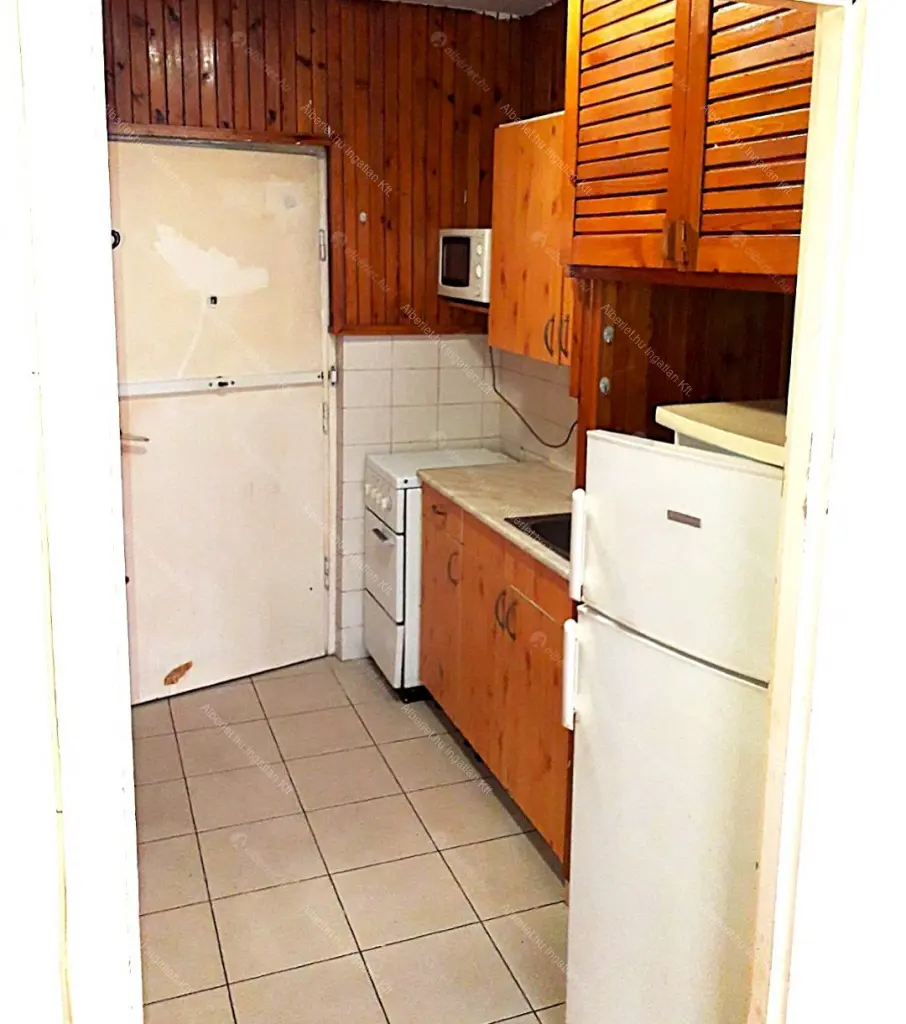 Kiadó albérlet 150000 Ft/hó áron: Budapest, III. kerület  Szőlő utca. Mérete: 30 nm, 1 szobás | Alberlet.hu - 6699193