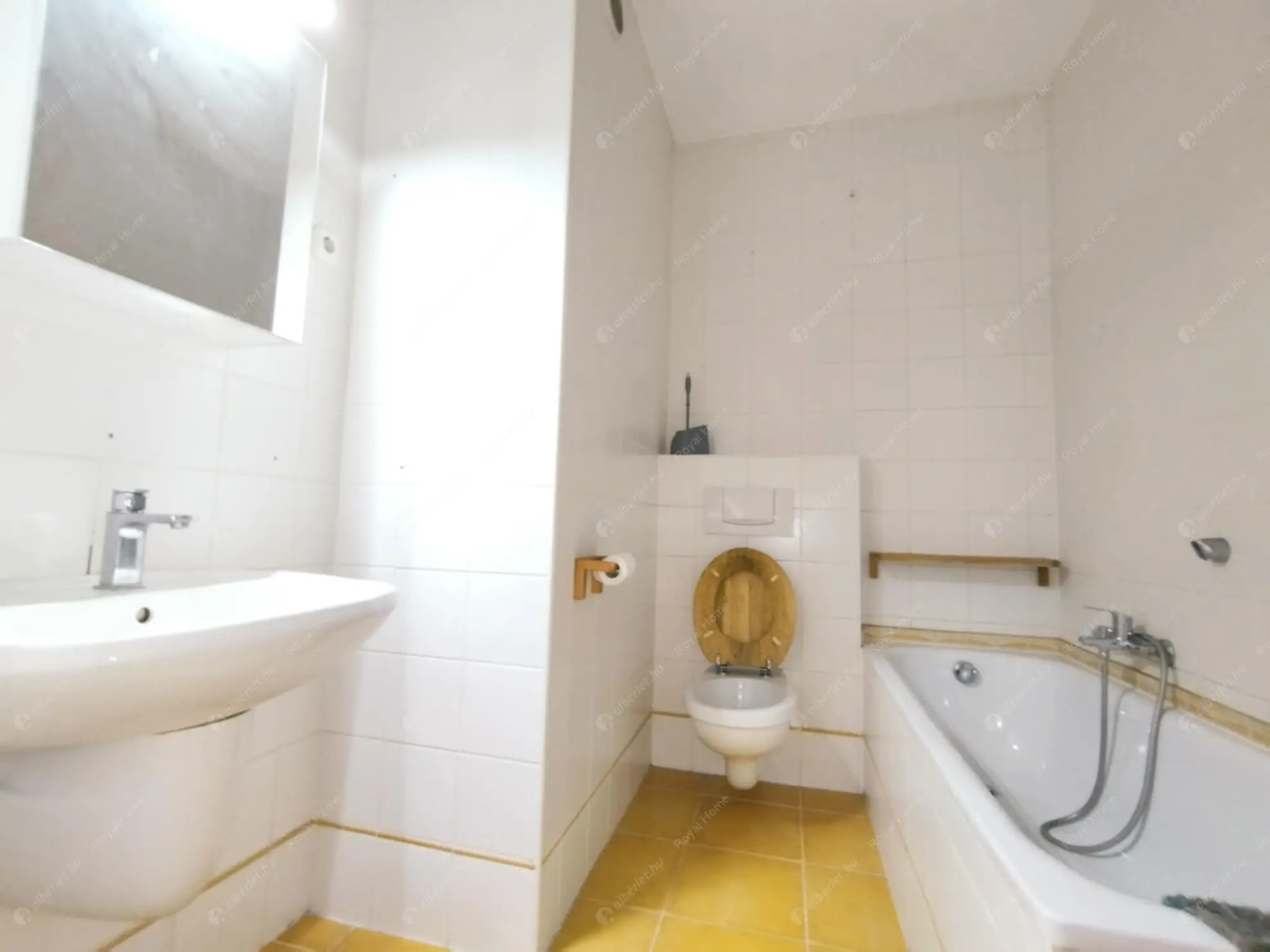 Kiadó albérlet 229000 Ft/hó áron: Budapest, III. kerület  Szőlő utca. Mérete: 44 nm, 1 szobás | Alberlet.hu - 6579507