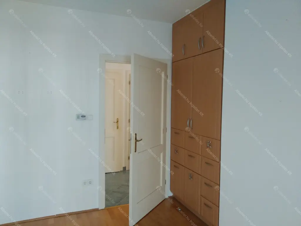 Kiadó albérlet 275000 Ft/hó áron: Budapest, III. kerület  Tündérliget utca. Mérete: 52 nm, 1 szobás | Alberlet.hu - 6706982