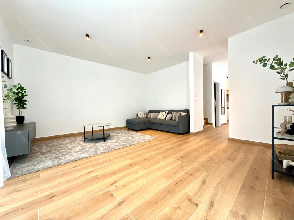 Kiadó albérlet 699000 Ft/hó áron: Budapest, III. kerület  Ürömfű utca. Mérete: 103 nm, 4 szobás | Alberlet.hu - 6641040