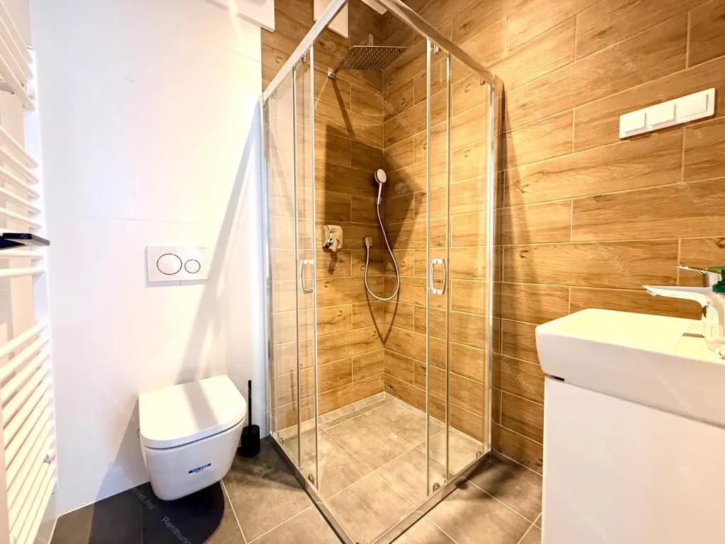 Kiadó albérlet 649000 Ft/hó áron: Budapest, III. kerület  Ürömfű utca. Mérete: 103 nm, 4 szobás | Alberlet.hu - 6645545