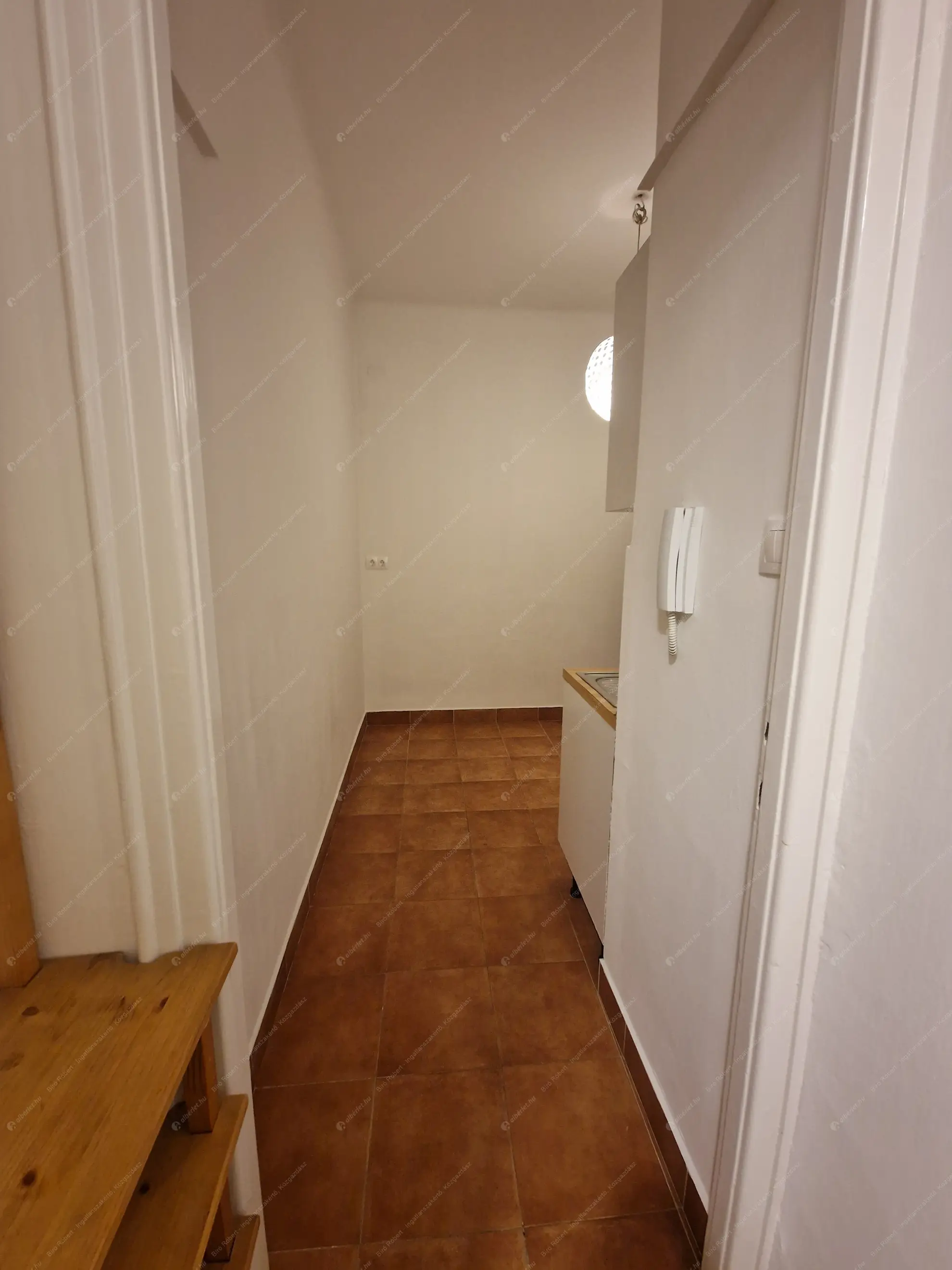 Kiadó albérlet 190000 Ft/hó áron: Budapest, III. kerület  Uszály utca. Mérete: 44 nm, 1 szobás | Alberlet.hu - 6589263