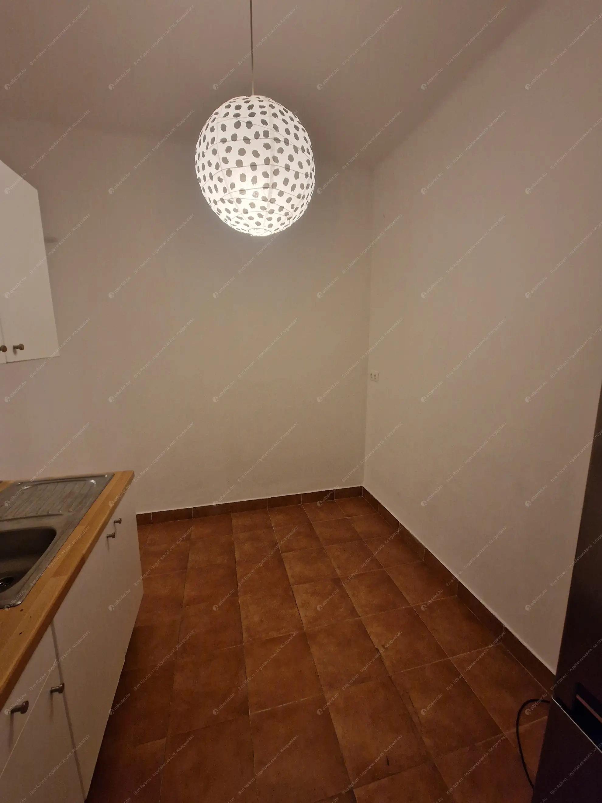 Kiadó albérlet 190000 Ft/hó áron: Budapest, III. kerület  Uszály utca. Mérete: 44 nm, 1 szobás | Alberlet.hu - 6589266