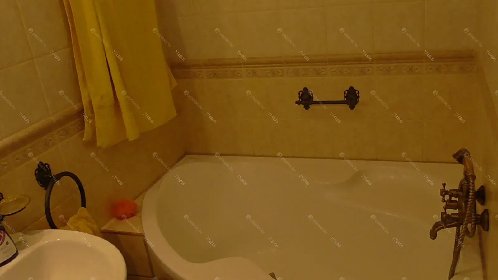 Kiadó albérlet 284000 Ft/hó áron: Budapest, III. kerület  utca utca. Mérete: 52 nm, 2 szobás | Alberlet.hu - 6656026