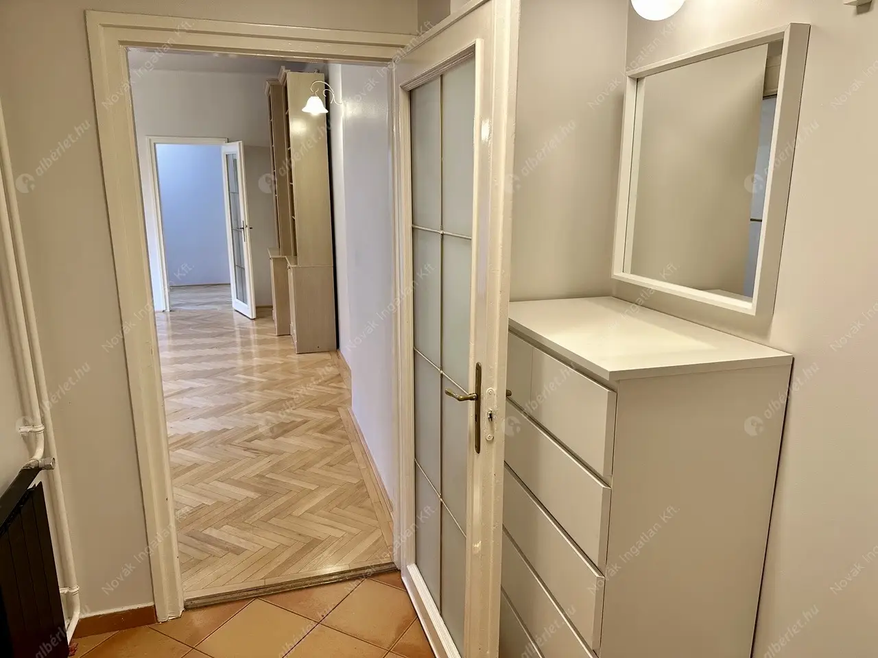 Kiadó albérlet 240000 Ft/hó áron: Budapest, III. kerület  Verőfény utca. Mérete: 52 nm, 1 szobás | Alberlet.hu - 6579492