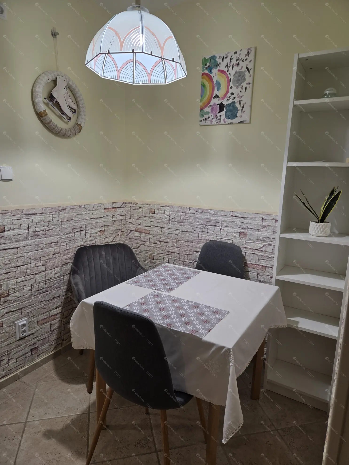 Kiadó albérlet 230000 Ft/hó áron: Budapest, III. kerület  Vízimolnár utca  utca. Mérete: 50 nm, 2 szobás | Alberlet.hu - 6624020