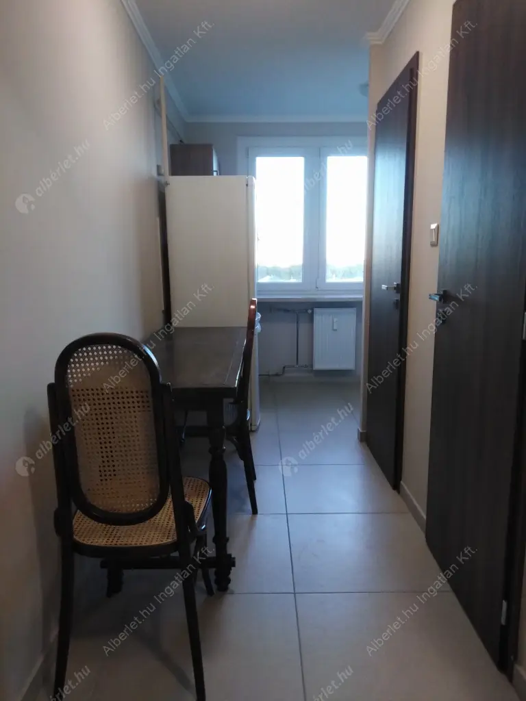 Kiadó albérlet 280000 Ft/hó áron: Budapest, III. kerület  Vöröskereszt utca. Mérete: 48 nm, 2 szobás | Alberlet.hu - 6625565