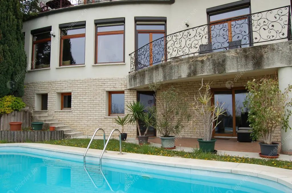 Kiadó albérlet 554000 Ft/hó áron: Budapest, III. kerület  Zúzmara köz. Mérete: 140 nm, 1 szobás | Alberlet.hu - 6520221