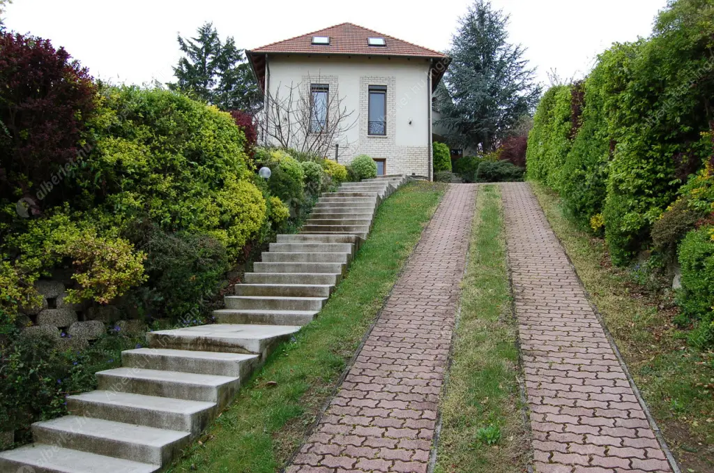 Kiadó albérlet 554000 Ft/hó áron: Budapest, III. kerület  Zúzmara köz. Mérete: 140 nm, 1 szobás | Alberlet.hu - 6520226