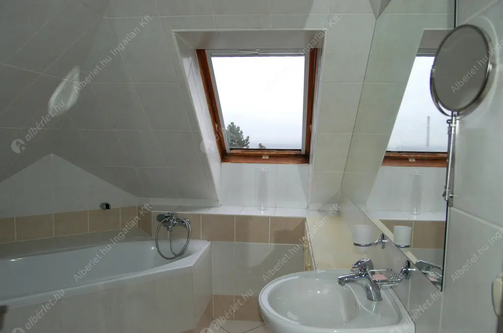 Kiadó albérlet 554000 Ft/hó áron: Budapest, III. kerület  Zúzmara köz. Mérete: 140 nm, 1 szobás | Alberlet.hu - 6520238