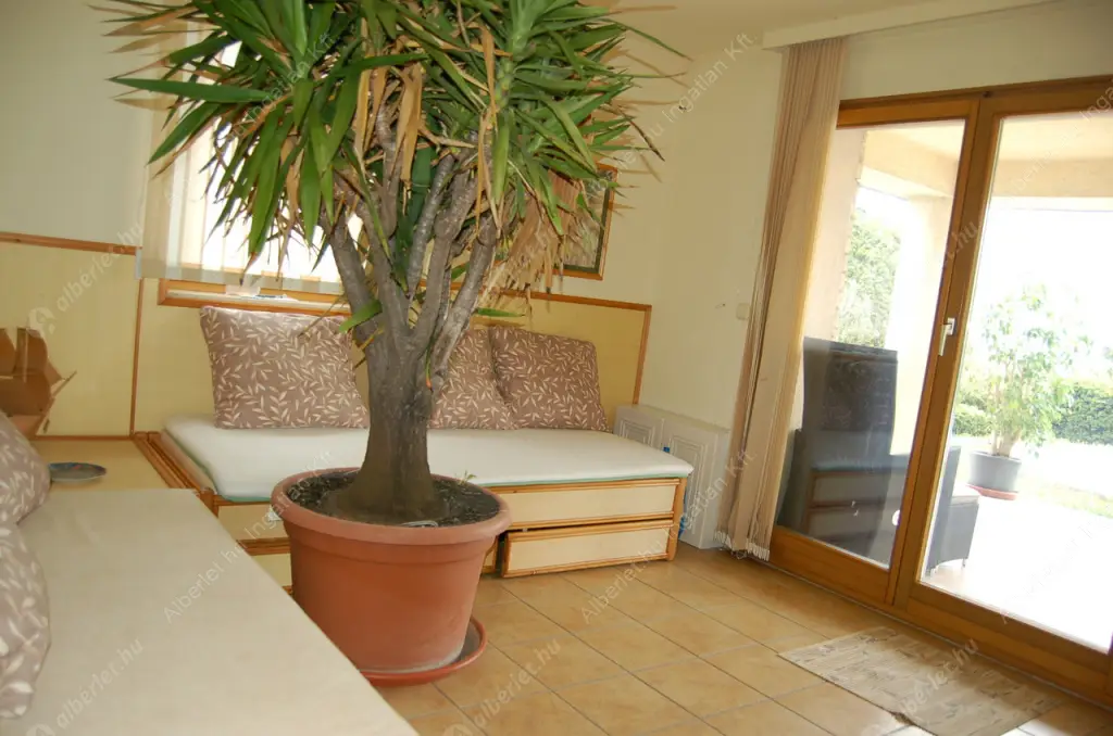 Kiadó albérlet 554000 Ft/hó áron: Budapest, III. kerület  Zúzmara köz. Mérete: 140 nm, 1 szobás | Alberlet.hu - 6520241