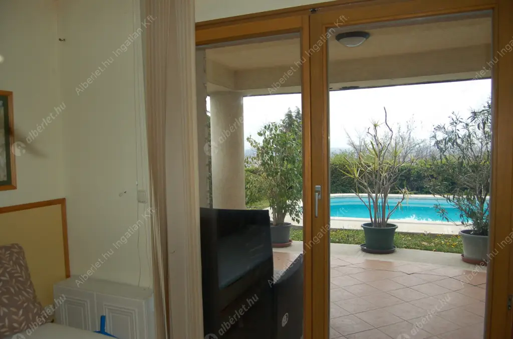 Kiadó albérlet 554000 Ft/hó áron: Budapest, III. kerület  Zúzmara köz. Mérete: 140 nm, 1 szobás | Alberlet.hu - 6520242