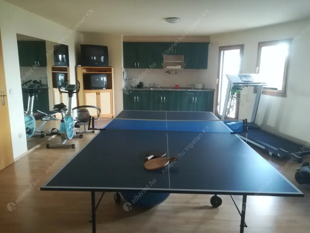 Kiadó albérlet 554000 Ft/hó áron: Budapest, III. kerület  Zúzmara köz. Mérete: 140 nm, 1 szobás | Alberlet.hu - 6520250