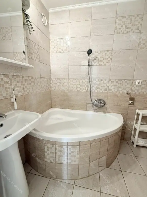 Kiadó albérlet 290000 Ft/hó áron: Budapest, IV. kerület  Aradi utca. Mérete: 72 nm, 2 szobás | Alberlet.hu - 6697342