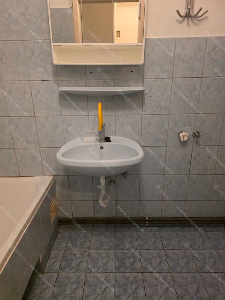 Kiadó albérlet 200000 Ft/hó áron: Budapest, IV. kerület  Árpád út. Mérete: 36 nm, 1 szobás | Alberlet.hu - 6666715