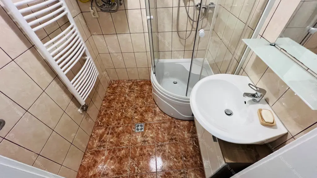 Kiadó albérlet 240000 Ft/hó áron: Budapest, IV. kerület  Árpád út. Mérete: 57 nm, 2 szobás | Alberlet.hu - 6657733