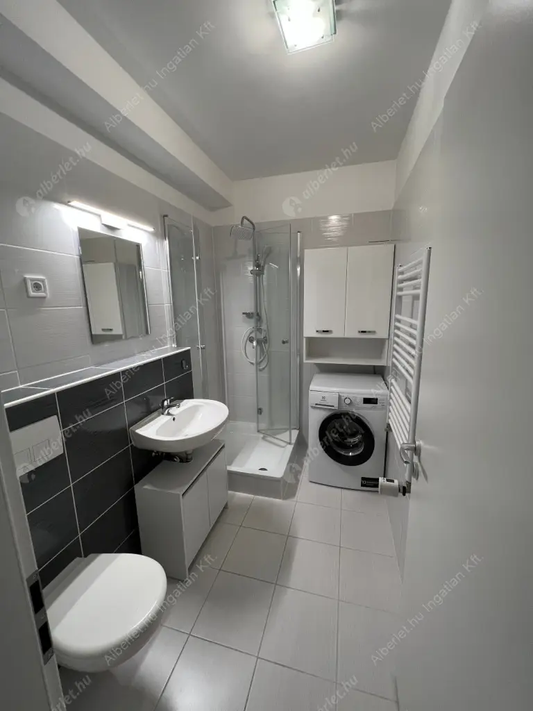 Kiadó albérlet 220000 Ft/hó áron: Budapest, IV. kerület  Attila utca. Mérete: 30 nm, 1 szobás | Alberlet.hu - 6601835