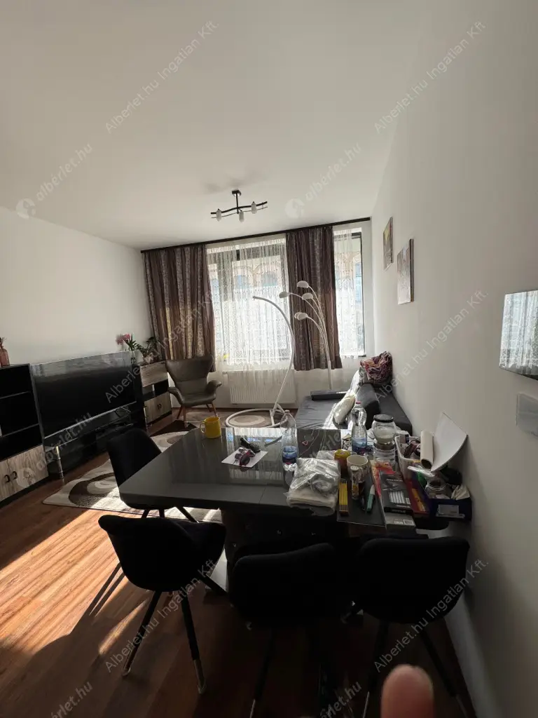 Kiadó albérlet 240000000 Ft/hó áron: Budapest, IV. kerület  Attila utca. Mérete: 50 nm, 1 szobás | Alberlet.hu - 6582715