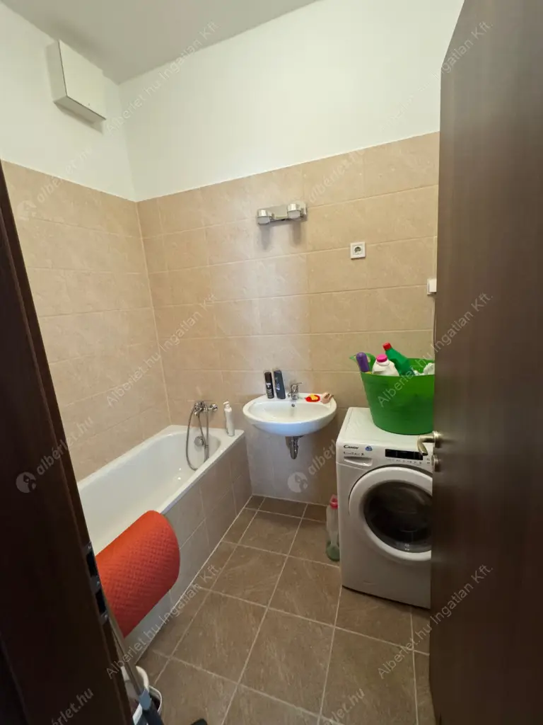 Kiadó albérlet 240000000 Ft/hó áron: Budapest, IV. kerület  Attila utca. Mérete: 50 nm, 1 szobás | Alberlet.hu - 6582717