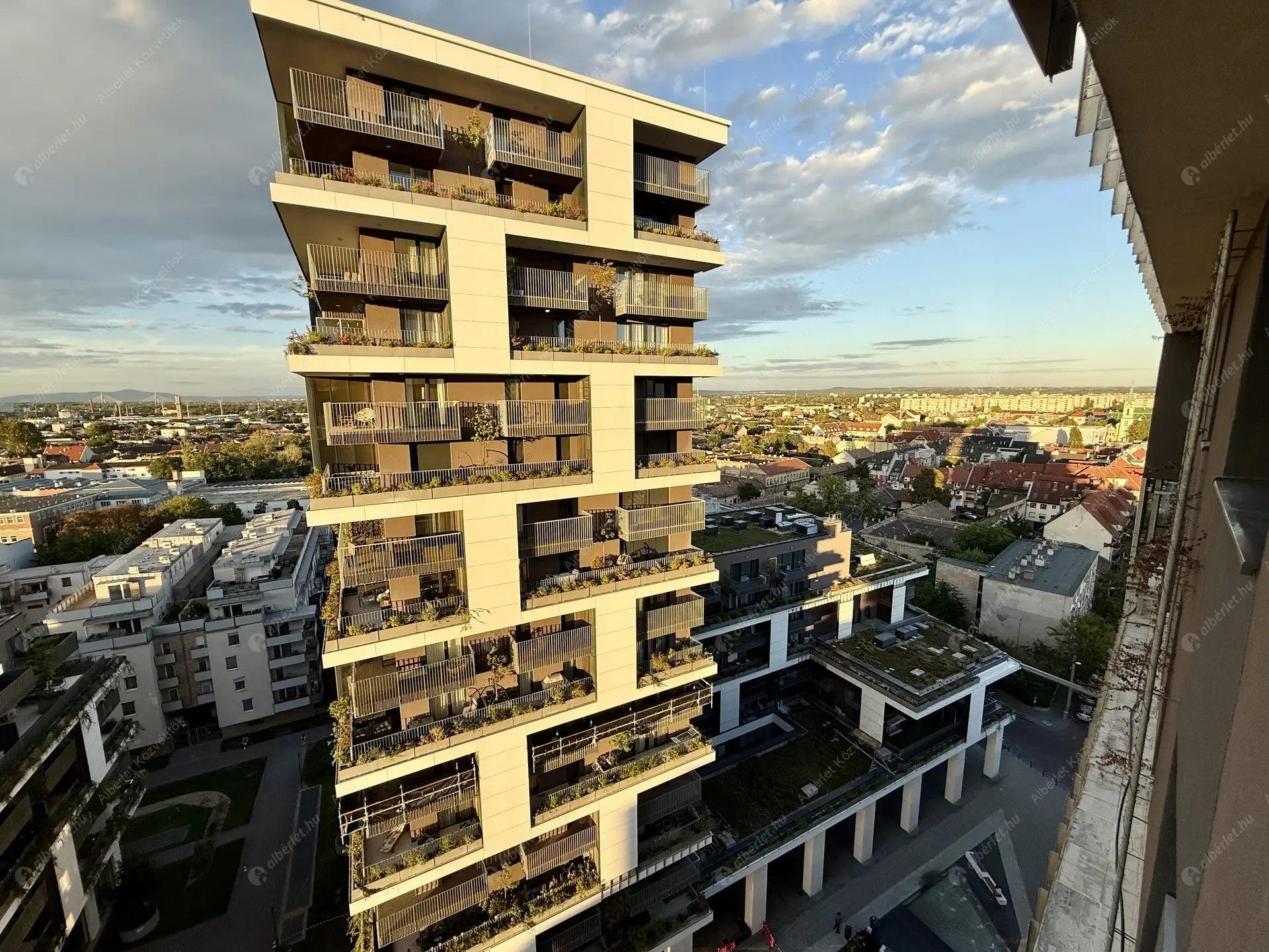 Kiadó albérlet 495000 Ft/hó áron: Budapest, IV. kerület  Attila utca. Mérete: 84 nm, 3 szobás | Alberlet.hu - 6543463