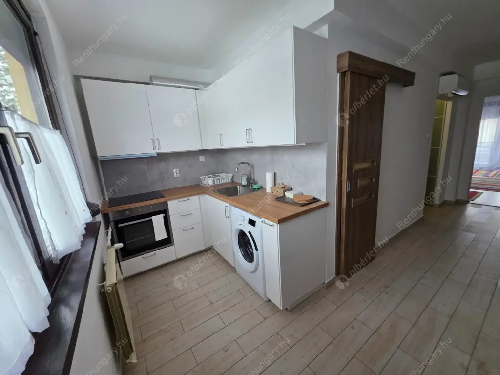 Kiadó albérlet 270000 Ft/hó áron: Budapest, IV. kerület  József Attila utca. Mérete: 64 nm, 1 szobás | Alberlet.hu - 6617305