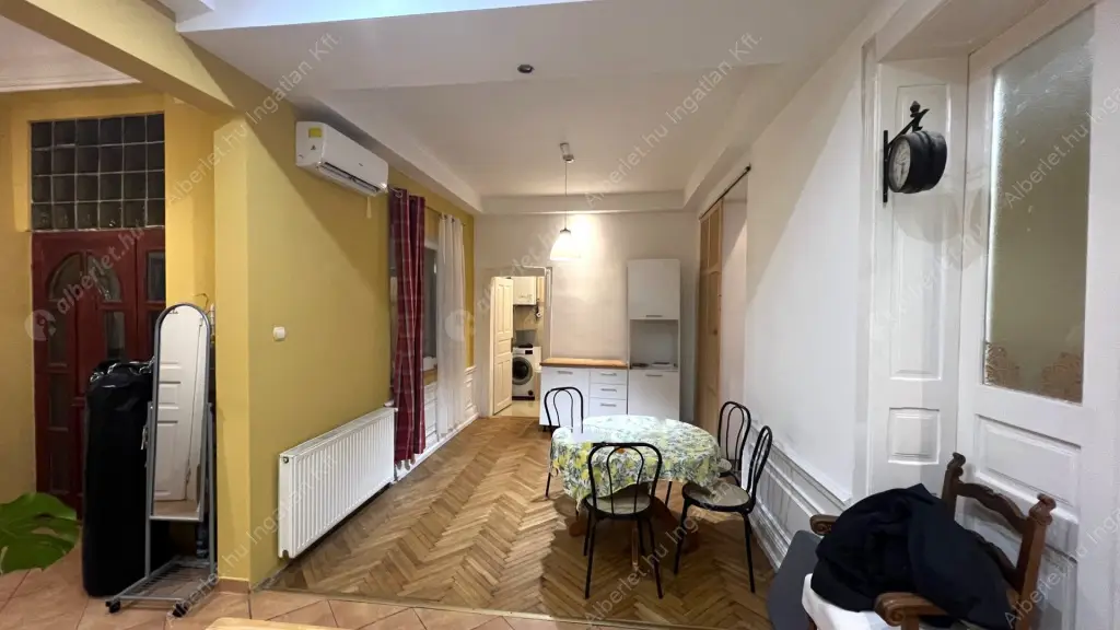 Kiadó albérlet 350000 Ft/hó áron: Budapest, IV. kerület  Lánglet Waldemár utca. Mérete: 98 nm, 3 szobás | Alberlet.hu - 6587256