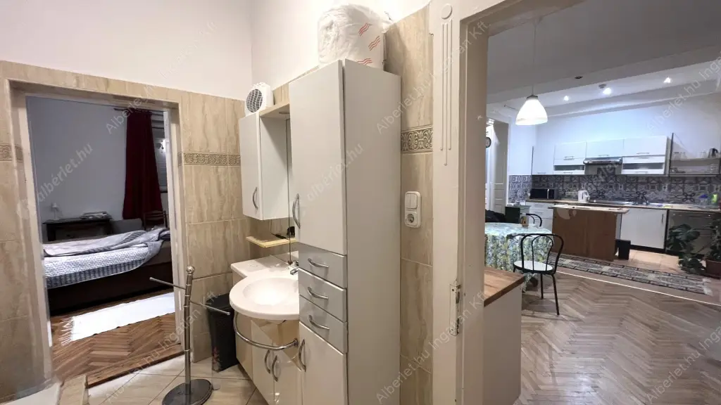 Kiadó albérlet 350000 Ft/hó áron: Budapest, IV. kerület  Lánglet Waldemár utca. Mérete: 98 nm, 3 szobás | Alberlet.hu - 6587266